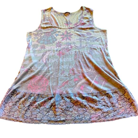 Multicolor Tattoo Print Ribbed Knit Tunic Top with Lace Bottom Edge  1X Summer - Picture 4 of 6